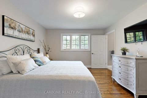 Photo 26 at 335 Forde Crescent, King City, King