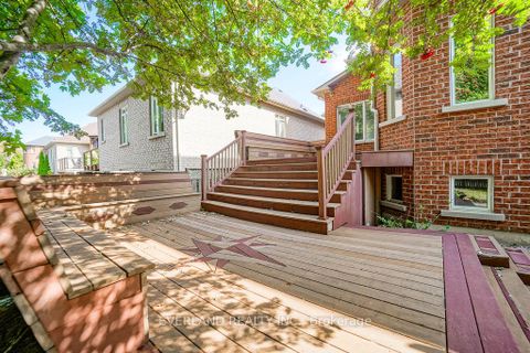 Photo 4 at 618 Foxcroft Boulevard, Wyndham, Newmarket