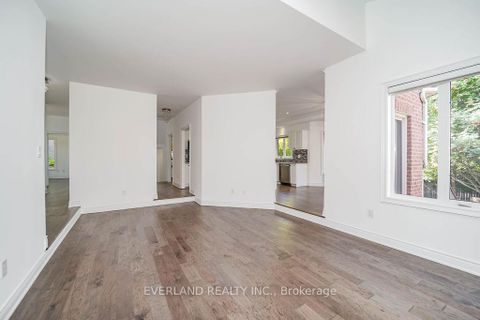 Photo 12 at 618 Foxcroft Boulevard, Wyndham, Newmarket