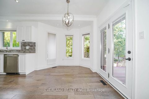 Photo 13 at 618 Foxcroft Boulevard, Wyndham, Newmarket