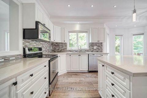 Photo 16 at 618 Foxcroft Boulevard, Wyndham, Newmarket