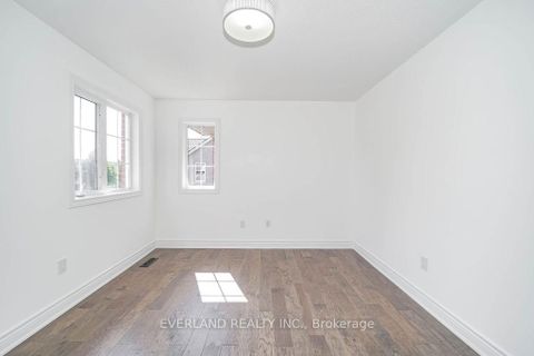 Photo 28 at 618 Foxcroft Boulevard, Wyndham, Newmarket