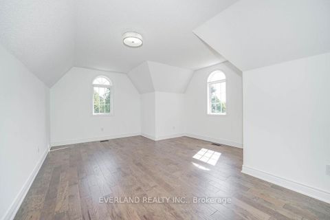 Photo 31 at 618 Foxcroft Boulevard, Wyndham, Newmarket