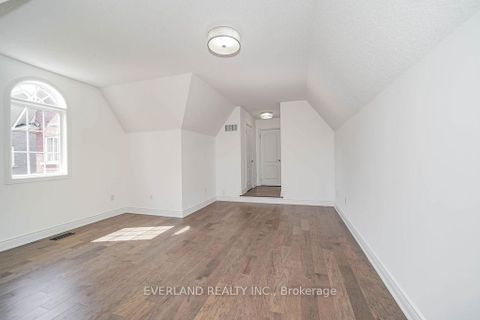 Photo 32 at 618 Foxcroft Boulevard, Wyndham, Newmarket