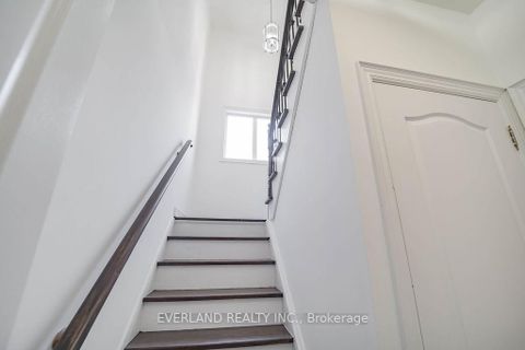 Photo 35 at 618 Foxcroft Boulevard, Wyndham, Newmarket