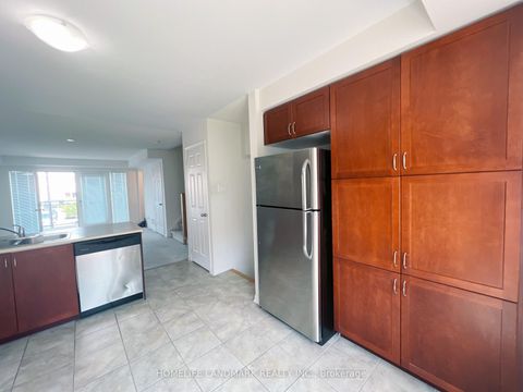 Photo 5 at 55 Burton Howard Drive, Bayview Northeast, Aurora