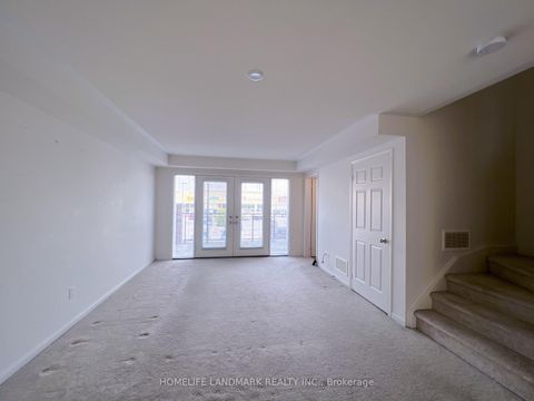 Photo 8 at 55 Burton Howard Drive, Bayview Northeast, Aurora