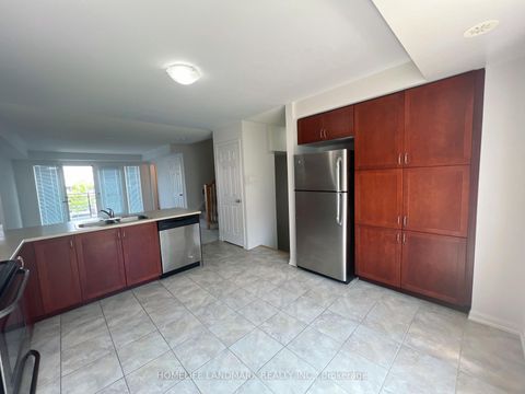Photo 9 at 55 Burton Howard Drive, Bayview Northeast, Aurora