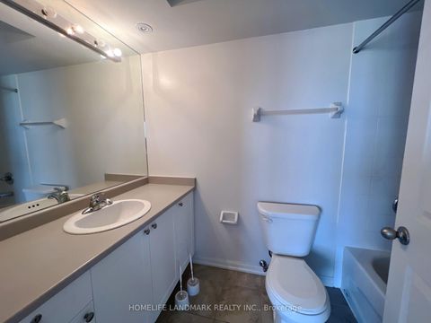 Photo 19 at 55 Burton Howard Drive, Bayview Northeast, Aurora