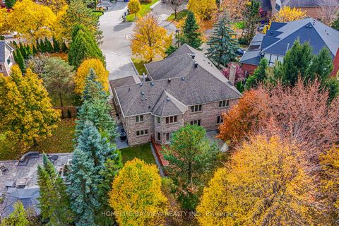 Photo 3 at 11 Wendover Court, Bayview Hill, Richmond Hill Photo 3 at 11 Wendover Court, Bayview Hill, Richmond Hill