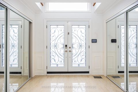 Photo 7 at 11 Wendover Court, Bayview Hill, Richmond Hill Photo 7 at 11 Wendover Court, Bayview Hill, Richmond Hill