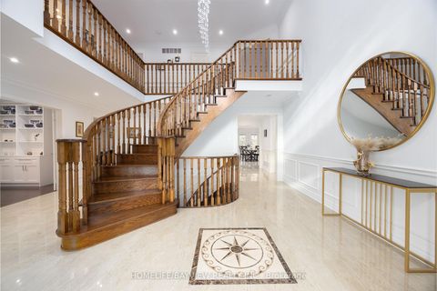 Photo 8 at 11 Wendover Court, Bayview Hill, Richmond Hill Photo 8 at 11 Wendover Court, Bayview Hill, Richmond Hill