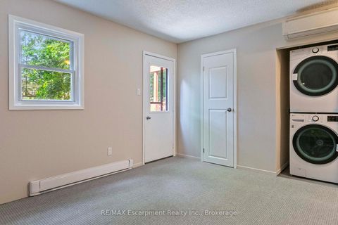 Photo 12 at 13 Normandy Place, CO Central, Oakville