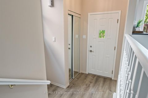 Photo 18 at 13 Normandy Place, CO Central, Oakville