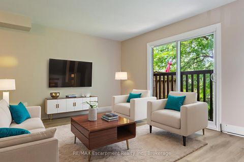 Photo 24 at 13 Normandy Place, CO Central, Oakville