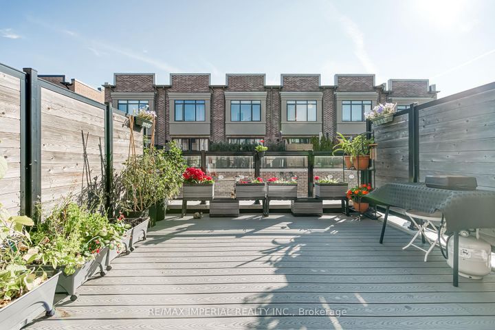 Photo 16 at 173 Salterton Circle, Rural Vaughan, Vaughan