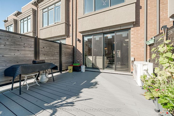 Photo 18 at 173 Salterton Circle, Rural Vaughan, Vaughan