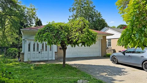 Photo 4 at 117 Arjay Crescent, York Mills, Toronto