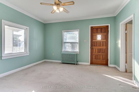 Photo 6 at 136 Northland Avenue, Smythe, Toronto