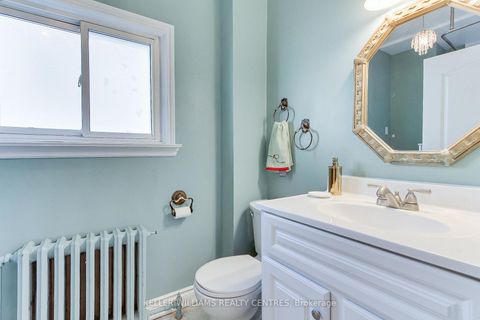 Photo 8 at 136 Northland Avenue, Smythe, Toronto