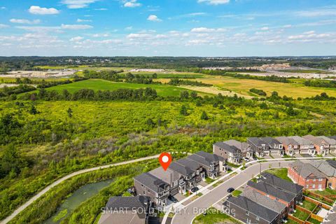 Photo 3 at 156 Hartney Drive, Rural Richmond Hill, Richmond Hill