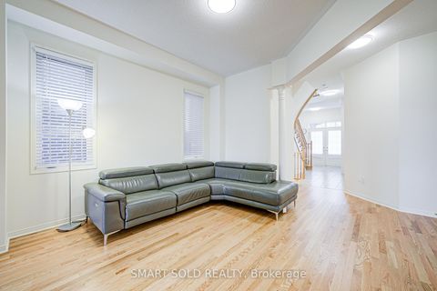 Photo 6 at 156 Hartney Drive, Rural Richmond Hill, Richmond Hill