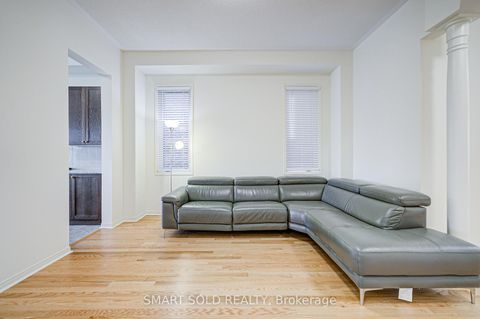 Photo 7 at 156 Hartney Drive, Rural Richmond Hill, Richmond Hill