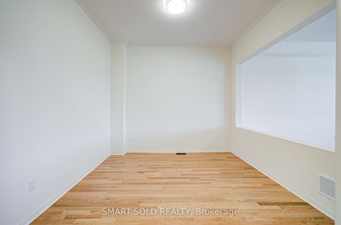 Photo 9 at 156 Hartney Drive, Rural Richmond Hill, Richmond Hill