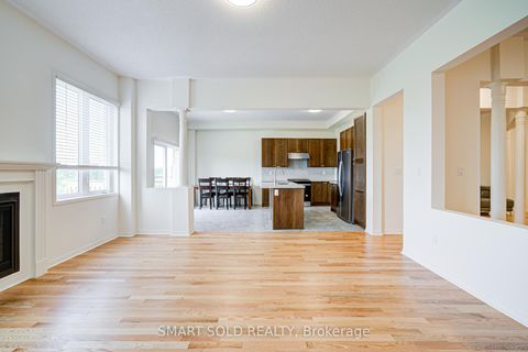 Photo 12 at 156 Hartney Drive, Rural Richmond Hill, Richmond Hill