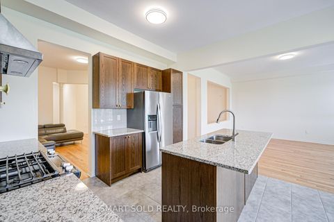 Photo 15 at 156 Hartney Drive, Rural Richmond Hill, Richmond Hill