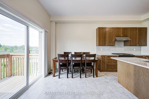 Photo 16 at 156 Hartney Drive, Rural Richmond Hill, Richmond Hill