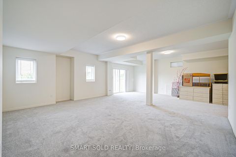 Photo 39 at 156 Hartney Drive, Rural Richmond Hill, Richmond Hill