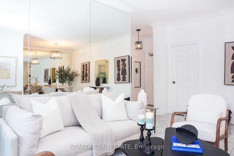 Photo 8 at 702 - 86 Gloucester Street, Yonge Corridor, Toronto