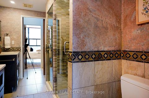 Photo 15 at 702 - 86 Gloucester Street, Yonge Corridor, Toronto