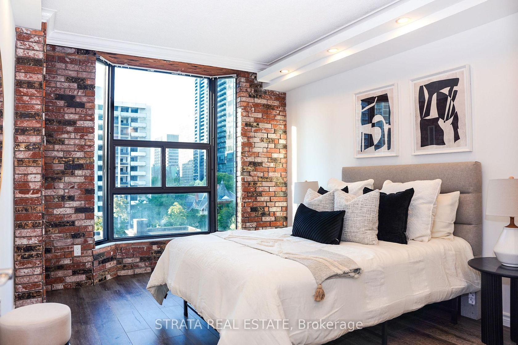 702 - 86 Gloucester Street, Yonge Corridor, Toronto 