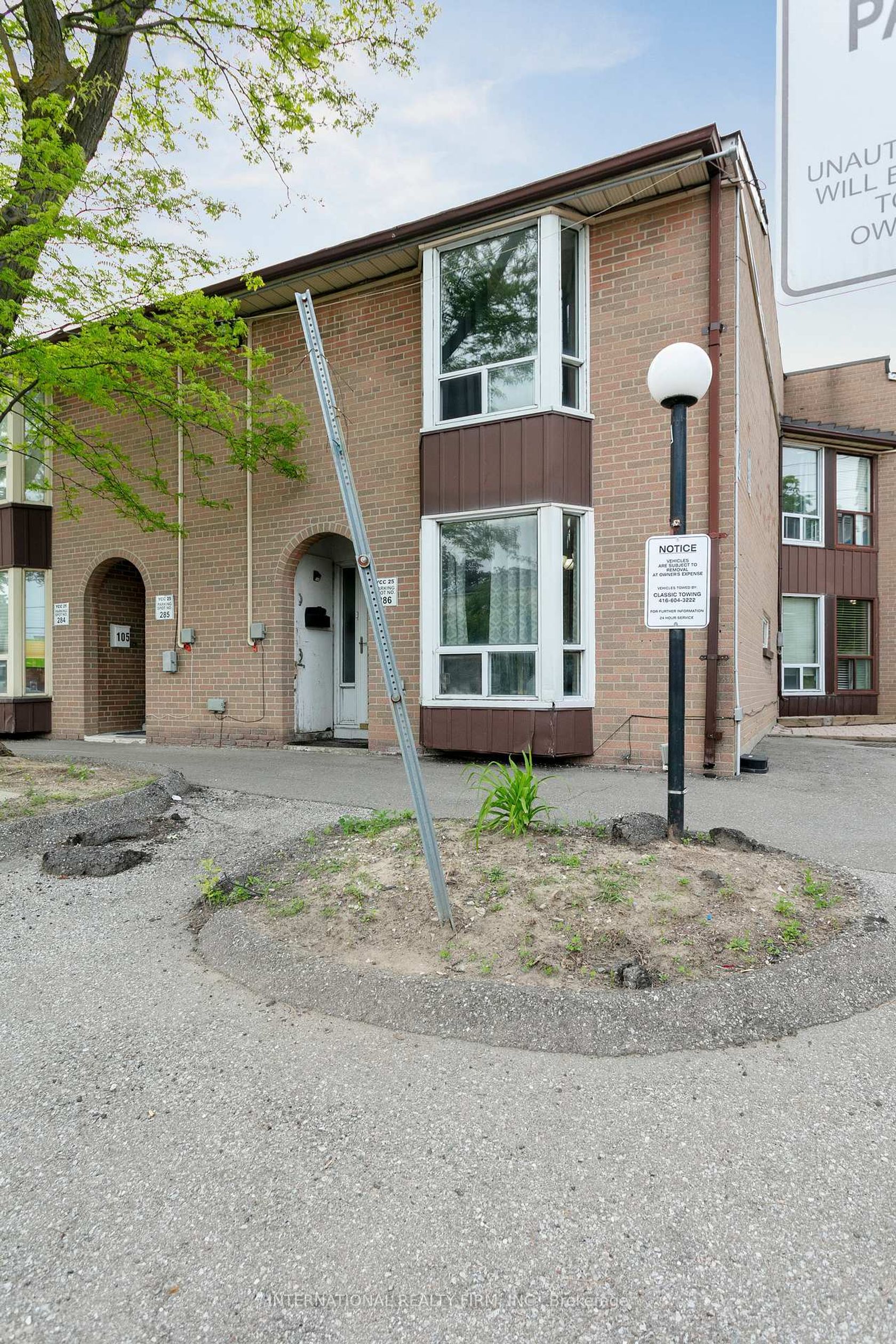 106 - 250 John Garland Boulevard, Clairville, Toronto 