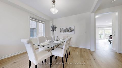 Photo 4 at 19 Ahchie Court, Patterson, Vaughan