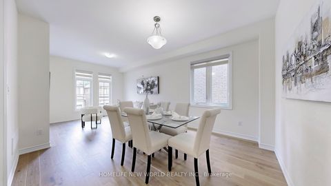 Photo 7 at 19 Ahchie Court, Patterson, Vaughan