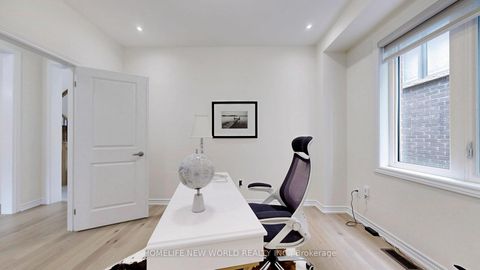 Photo 9 at 19 Ahchie Court, Patterson, Vaughan