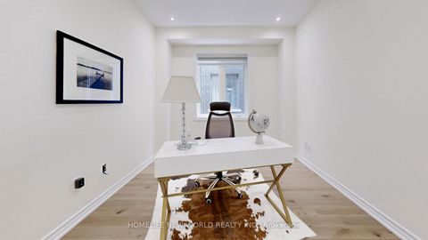 Photo 10 at 19 Ahchie Court, Patterson, Vaughan