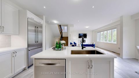 Photo 13 at 19 Ahchie Court, Patterson, Vaughan