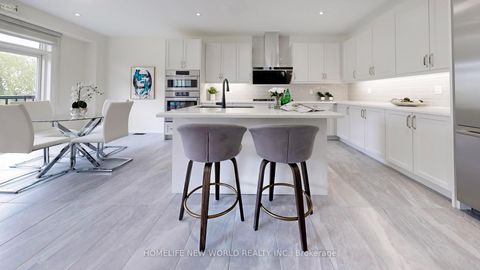 Photo 17 at 19 Ahchie Court, Patterson, Vaughan