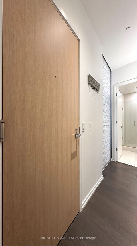 Photo 3 at 1008 - 5 Soudan Avenue, Mount Pleasant West, Toronto Photo 3 at 1008 - 5 Soudan Avenue, Mount Pleasant West, Toronto