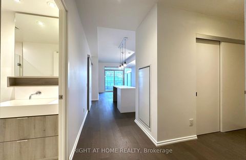 Photo 7 at 1008 - 5 Soudan Avenue, Mount Pleasant West, Toronto