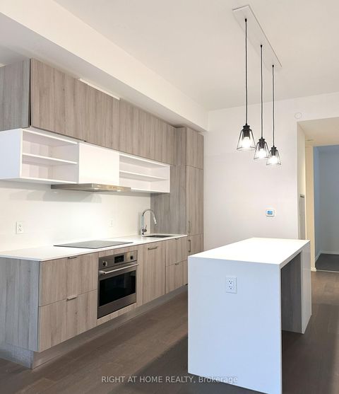 Photo 8 at 1008 - 5 Soudan Avenue, Mount Pleasant West, Toronto