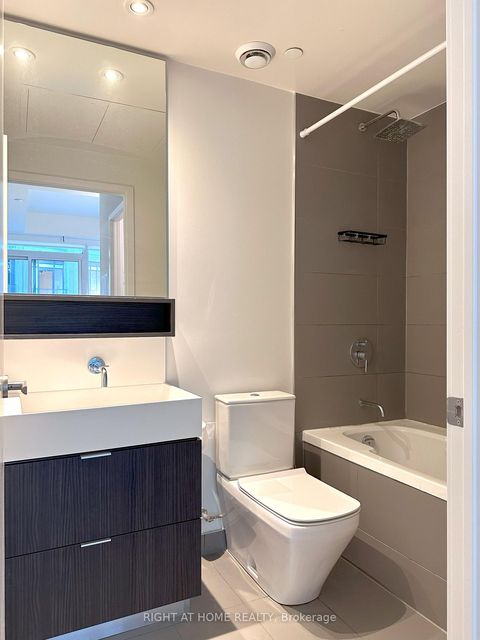 Photo 11 at 1008 - 5 Soudan Avenue, Mount Pleasant West, Toronto