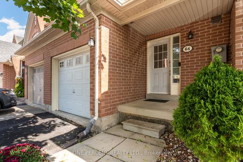 Photo 2 at 64 Lander Crescent, Patterson, Vaughan