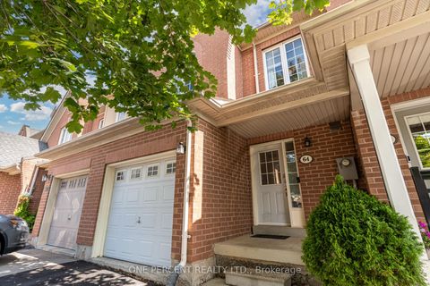 Photo 3 at 64 Lander Crescent, Patterson, Vaughan