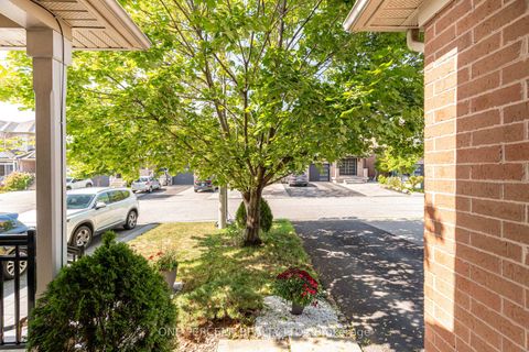 Photo 6 at 64 Lander Crescent, Patterson, Vaughan