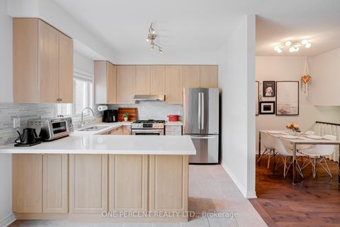 Photo 15 at 64 Lander Crescent, Patterson, Vaughan